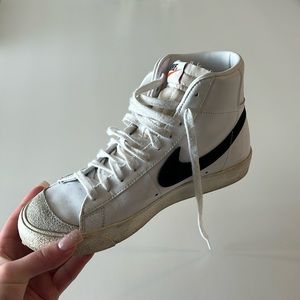 Women’s Nike Blazers US size 7 EUR 40